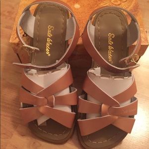 Sun-San Salt Water Sandals Rose Gold Size 3 NIB